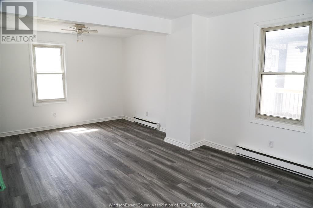 Property at 199 CURRY image 3