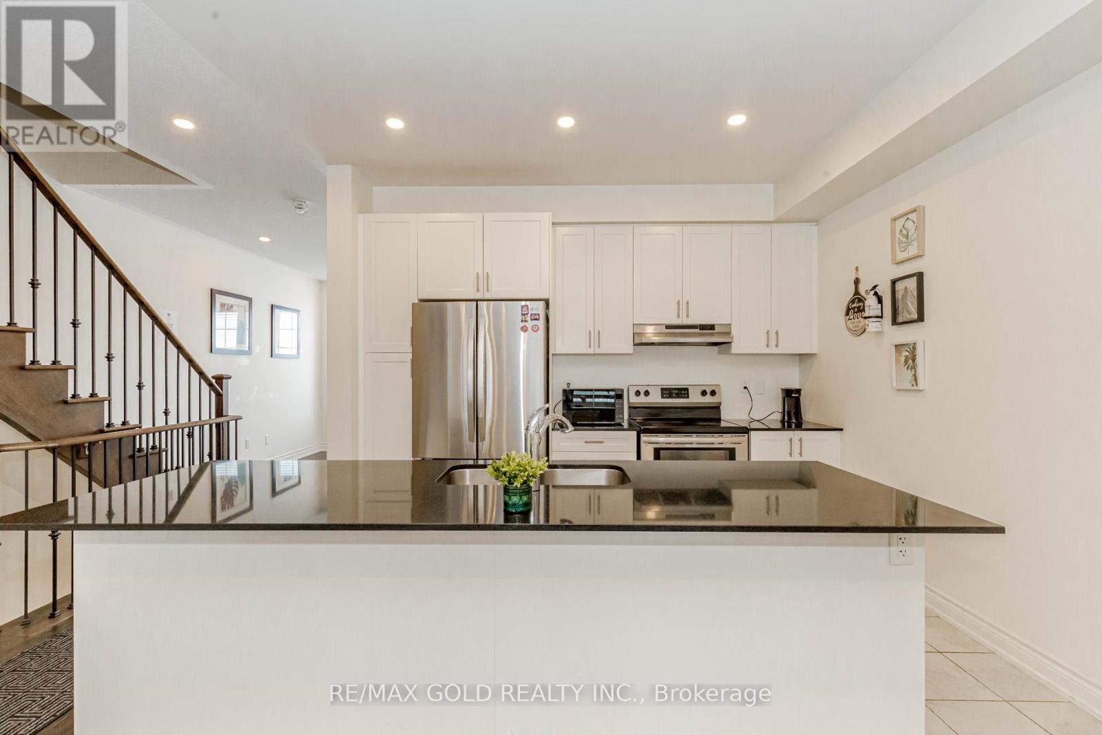 8644 Financial Drive, Brampton, Ontario  L6Y 6G5 - Photo 17 - W12041216