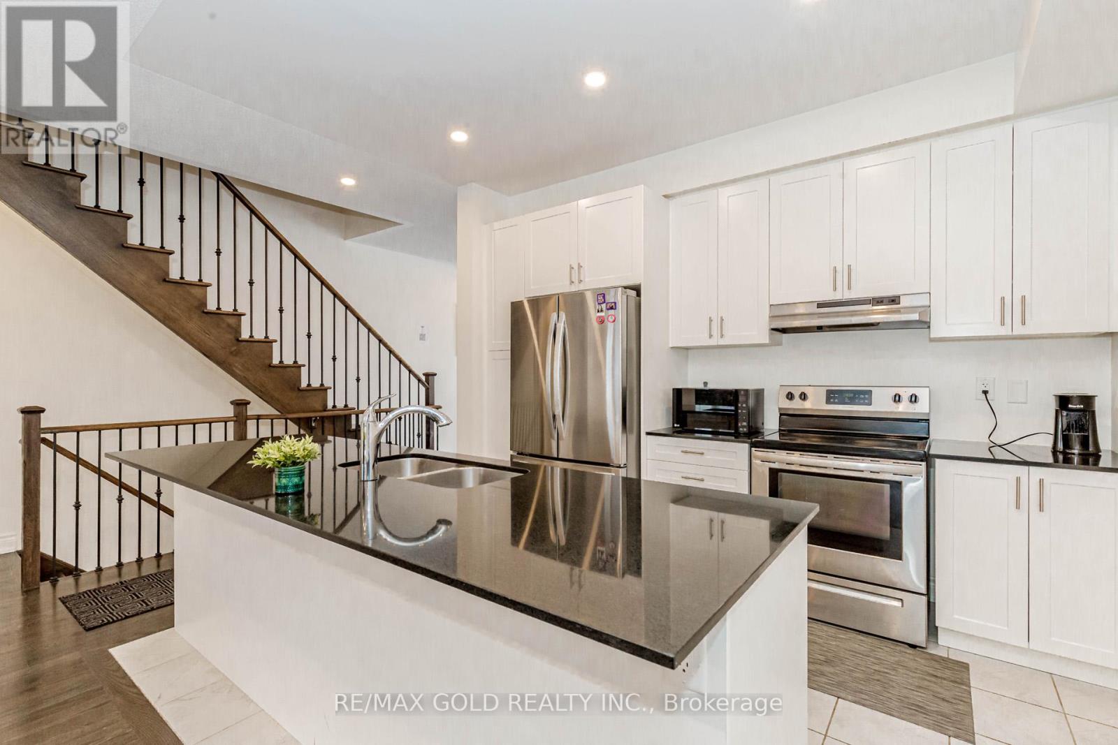 8644 Financial Drive, Brampton, Ontario  L6Y 6G5 - Photo 18 - W12041216