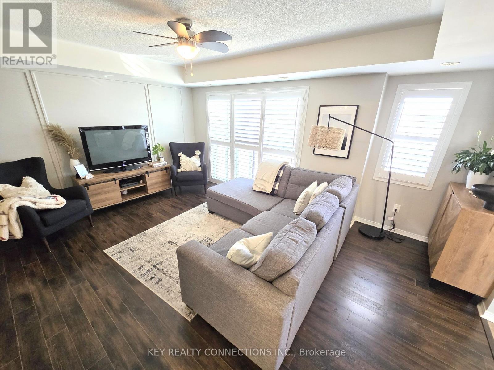 79 - 60 Fairwood Circle, Brampton, Ontario  L6R 0Y6 - Photo 6 - W12109378