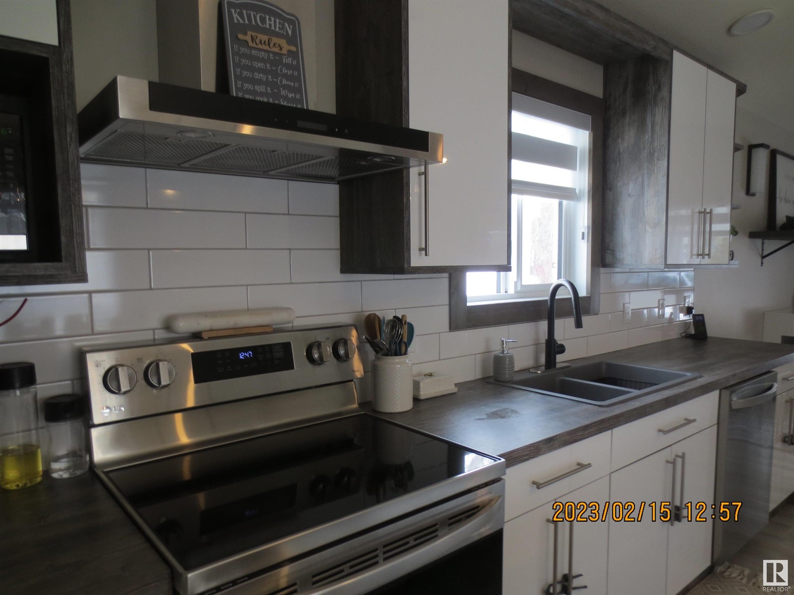 Property at 4910 50 ST image 2