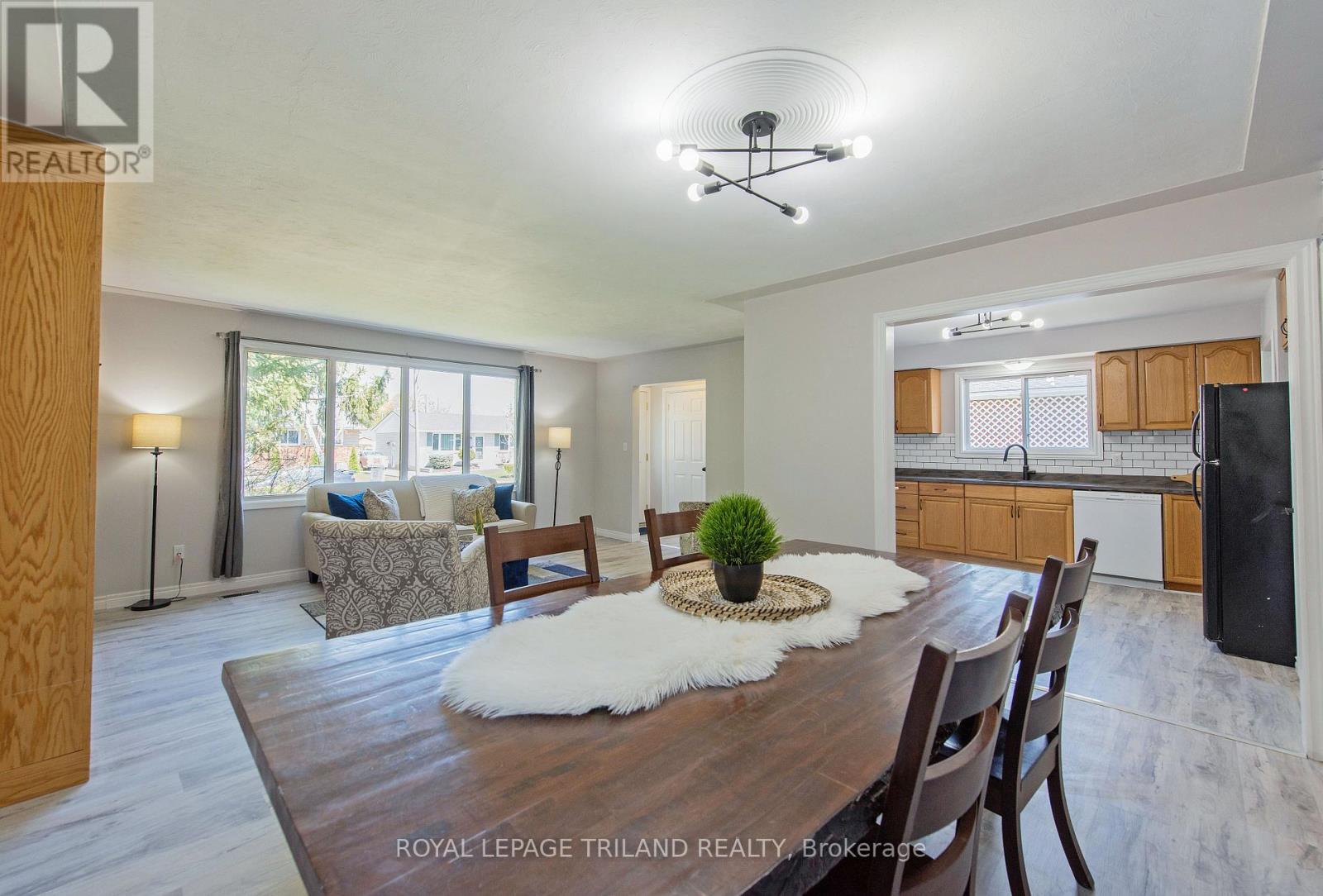 24 Dunwich Drive, St. Thomas, Ontario N5R 4T9 - Photo 13 - X12110407