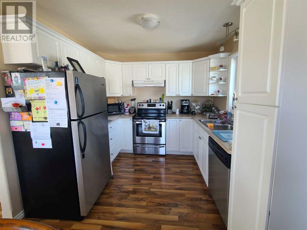 Property at 10506 90 Street image 3