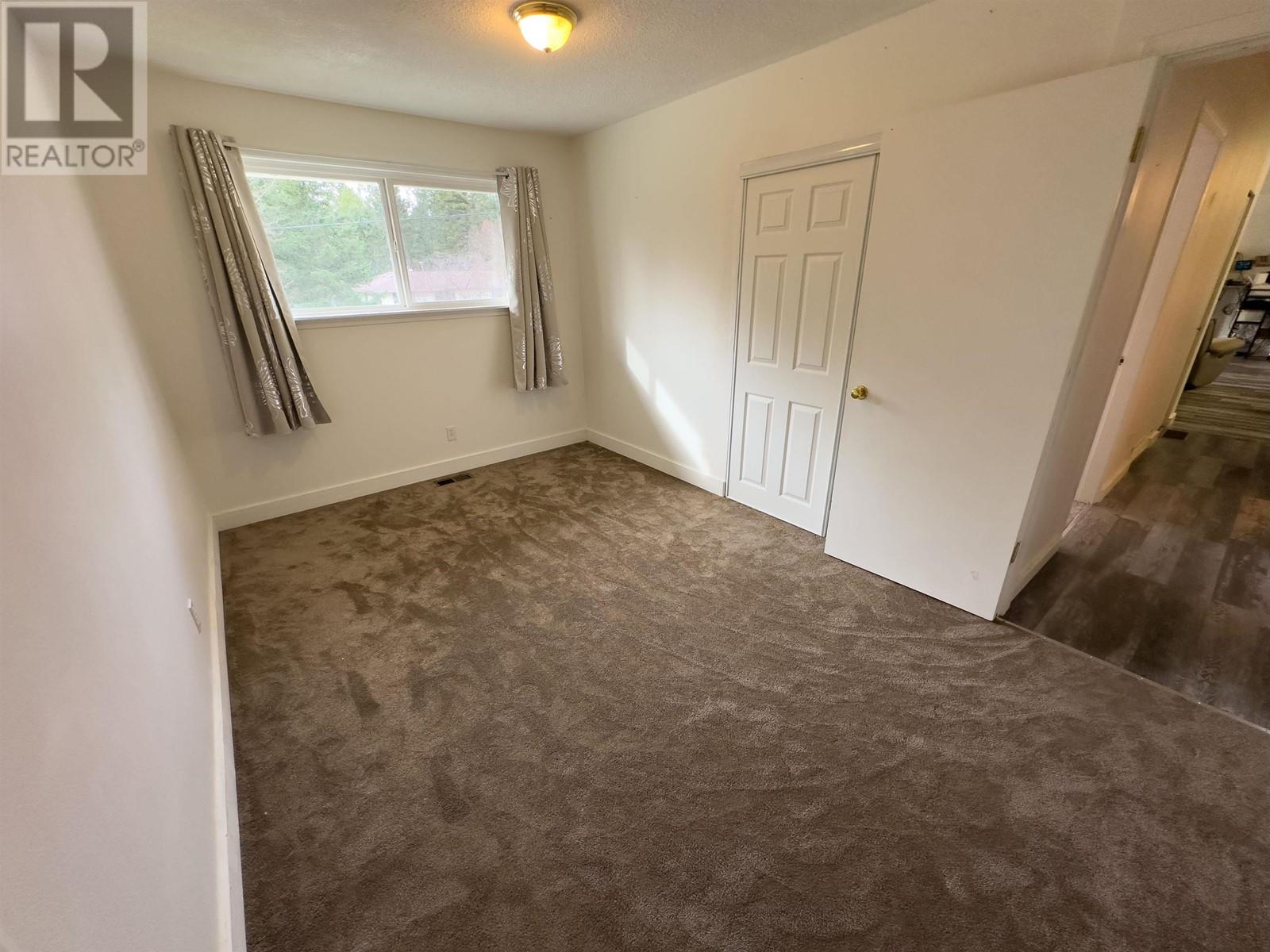 5003 Smith Road, 108 Mile Ranch, British Columbia  V0K 2Z0 - Photo 16 - R2940331