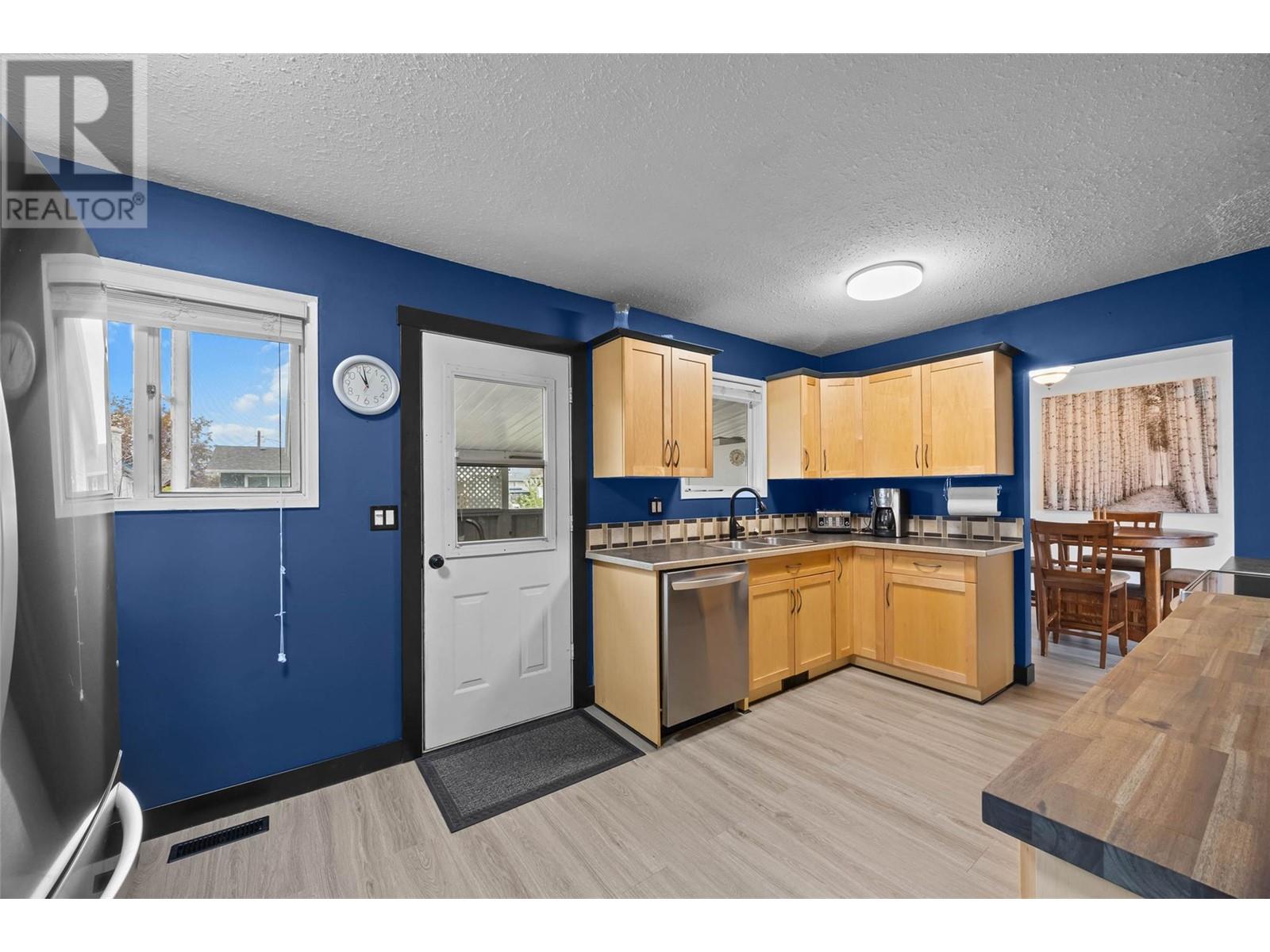 Property at 542 LYNWOOD Avenue image 4