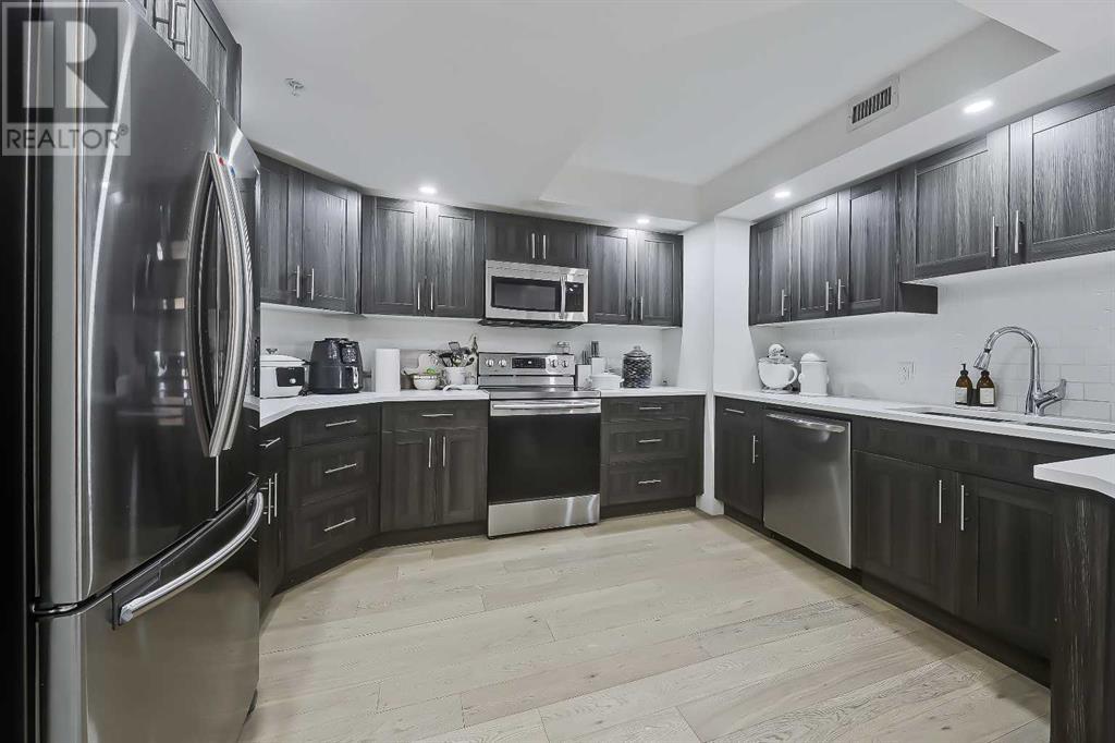 Property at 902, 200 La Caille Place SW image 5