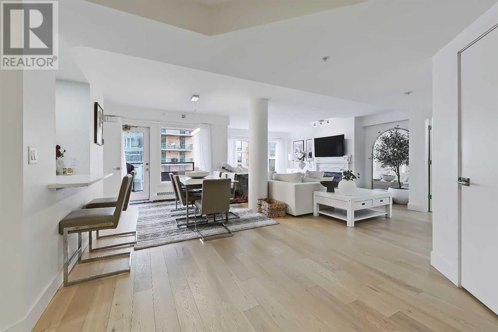 Property at 902, 200 La Caille Place SW image 3