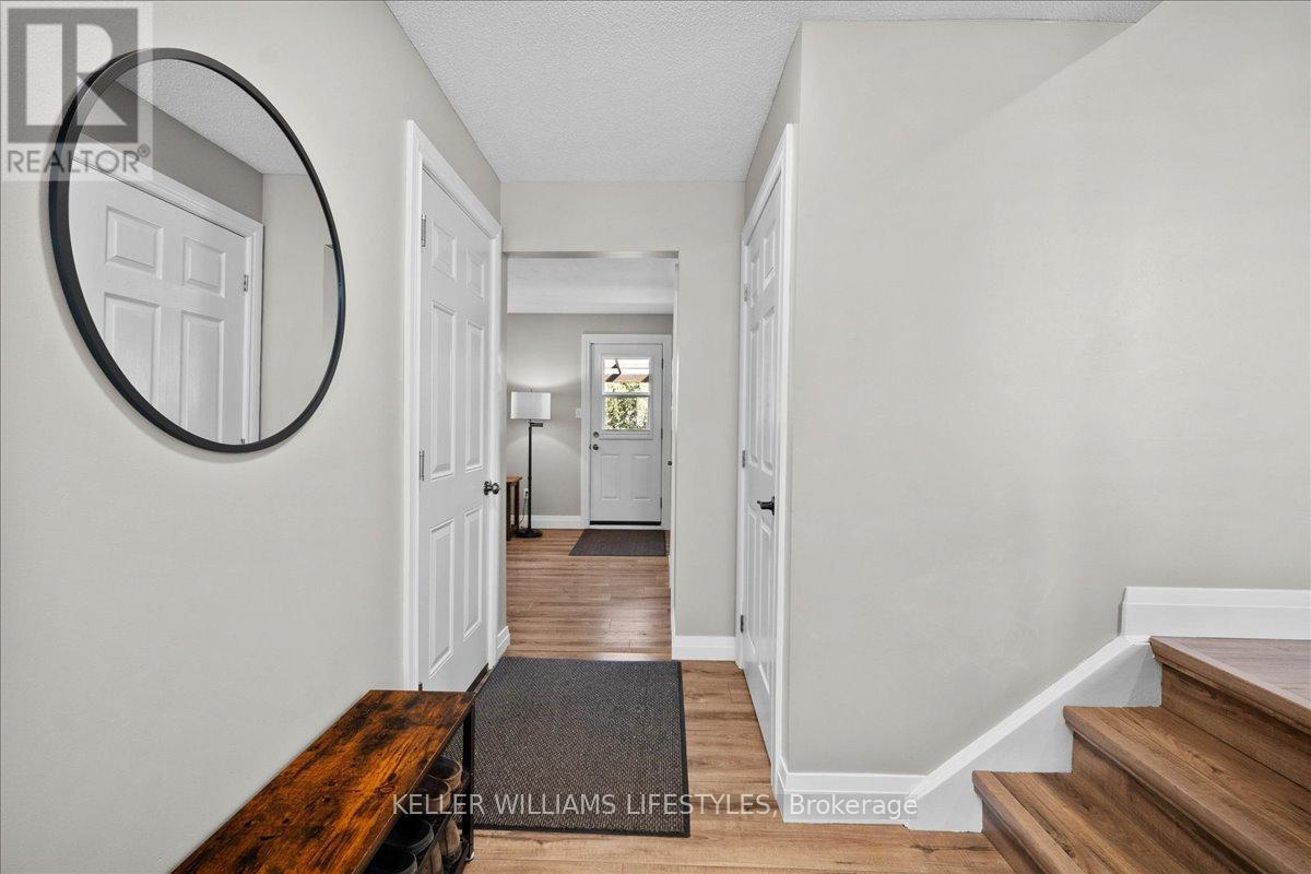 3 Juniper Place, Lambton Shores, Ontario N0N 1J0 - Photo 6 - X12034173