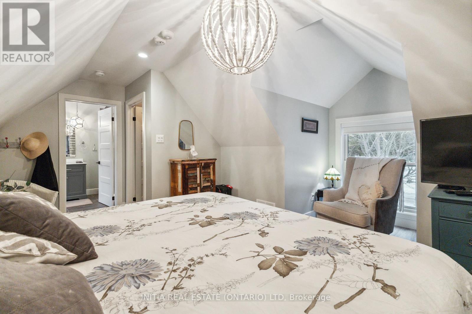21 Chiniquy Street, Bluewater, Ontario  N0M 1G0 - Photo 25 - X12083701