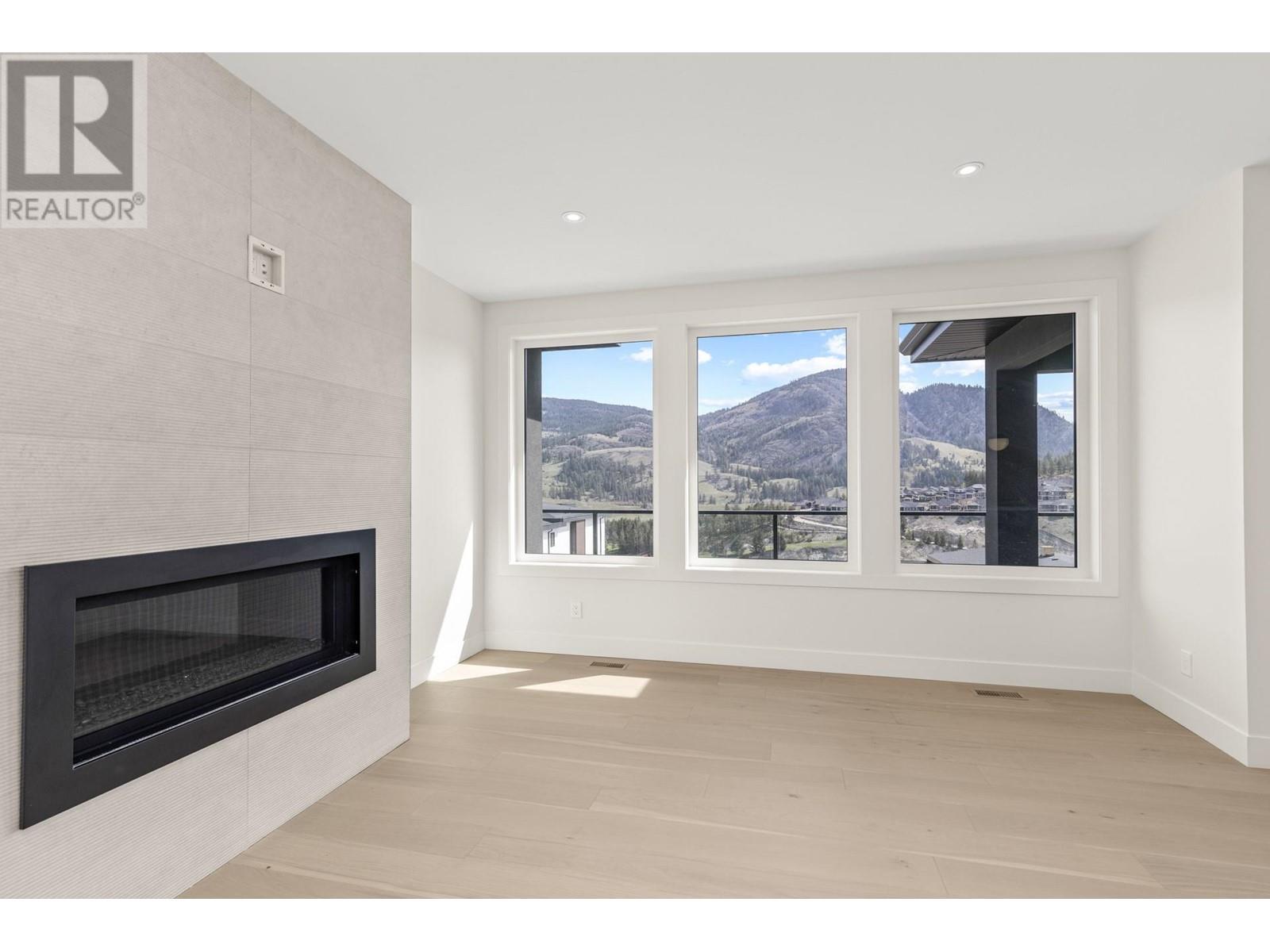 Property at 859 Melrose Street image 3