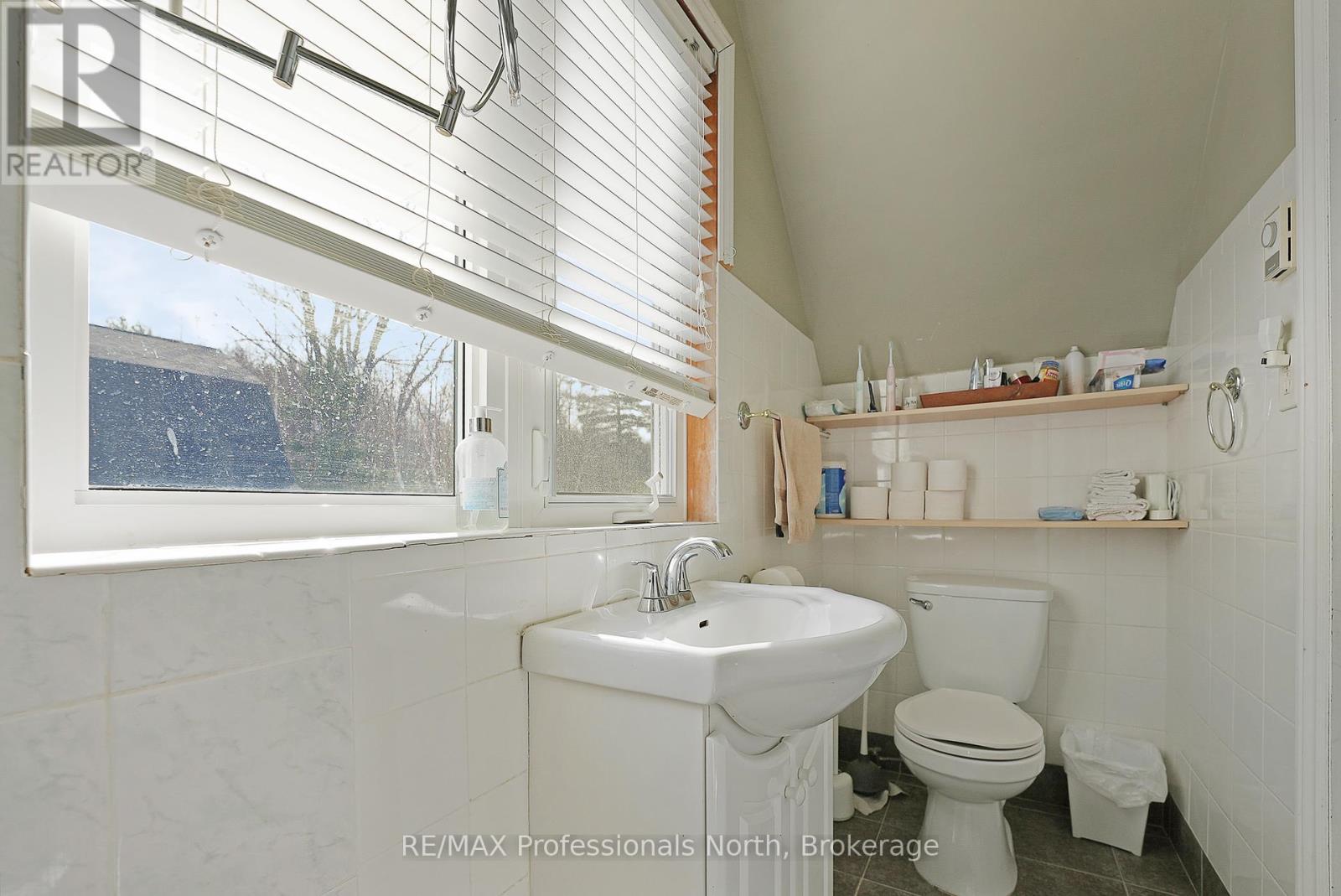 1008 Cherokee Trail, Algonquin Highlands, Ontario  P1H 0K1 - Photo 20 - X12110410
