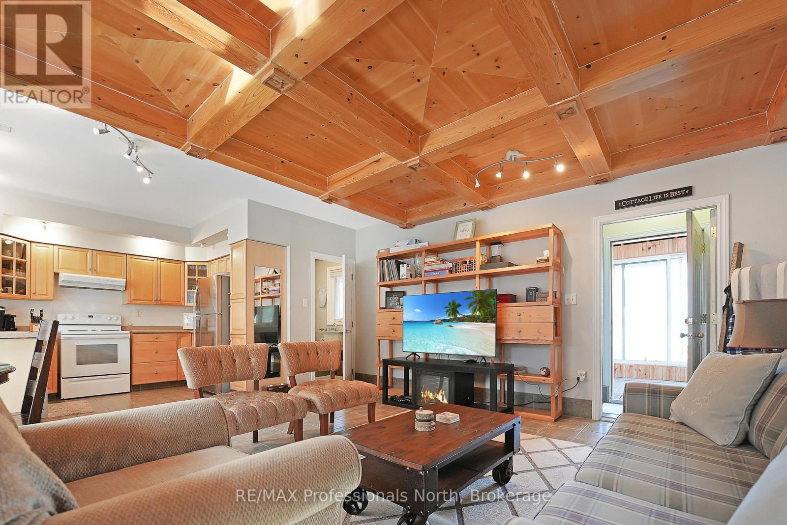 1008 Cherokee Trail, Algonquin Highlands, Ontario  P1H 0K1 - Photo 7 - X12110410