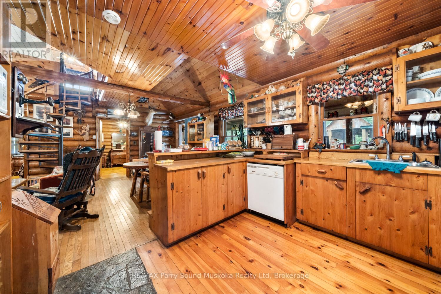 16 B Magnet Road, Magnetawan, Ontario  P0A 1P0 - Photo 24 - X12110496