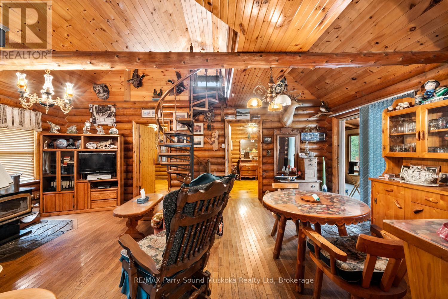 16 B Magnet Road, Magnetawan, Ontario  P0A 1P0 - Photo 29 - X12110496