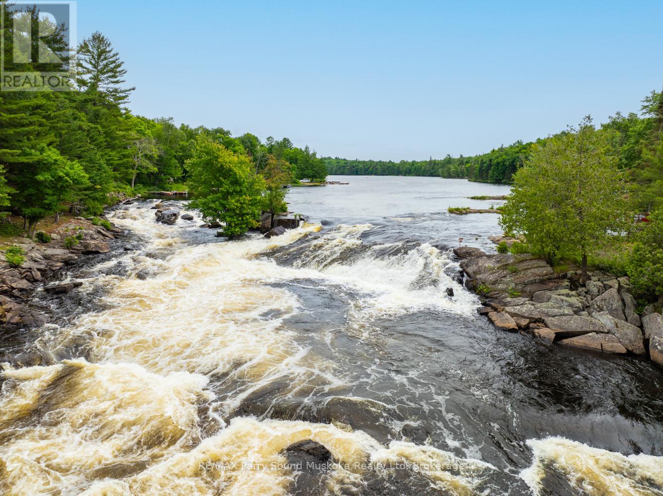 16 B Magnet Road, Magnetawan, Ontario  P0A 1P0 - Photo 6 - X12110496