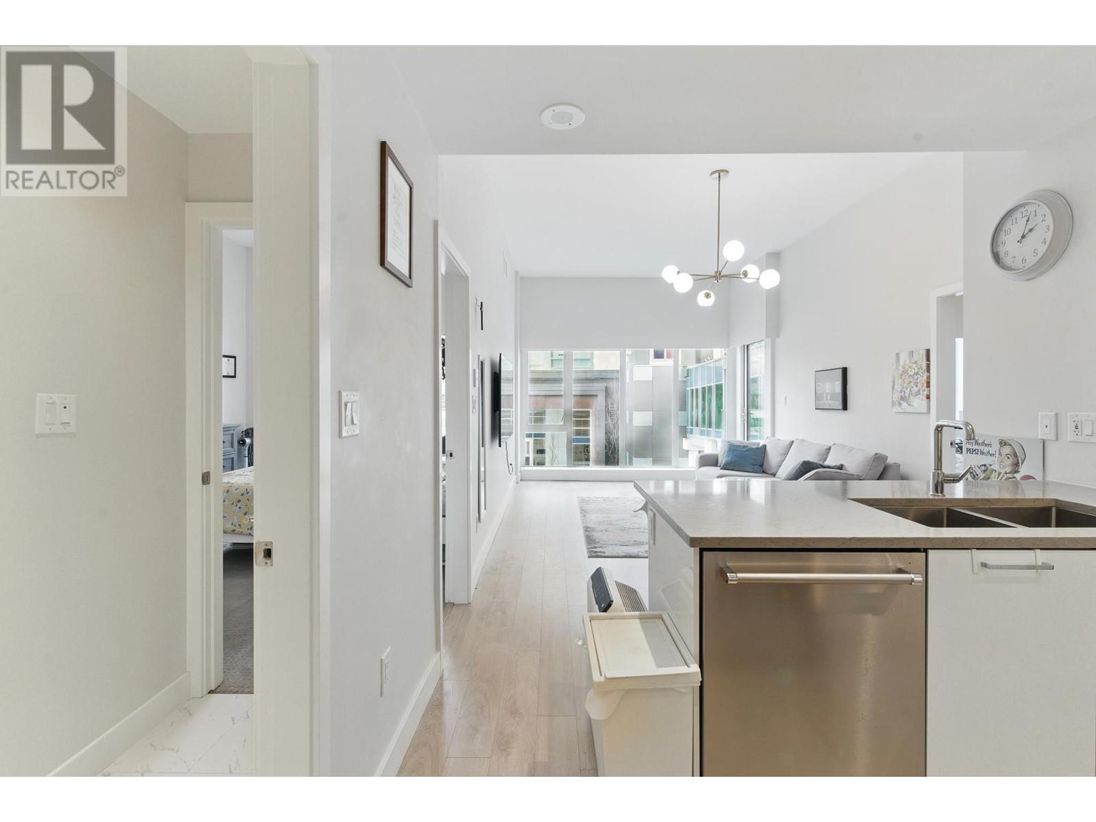 209 1788 Gilmore Avenue, Burnaby, British Columbia  V5C 0L5 - Photo 11 - R2991626