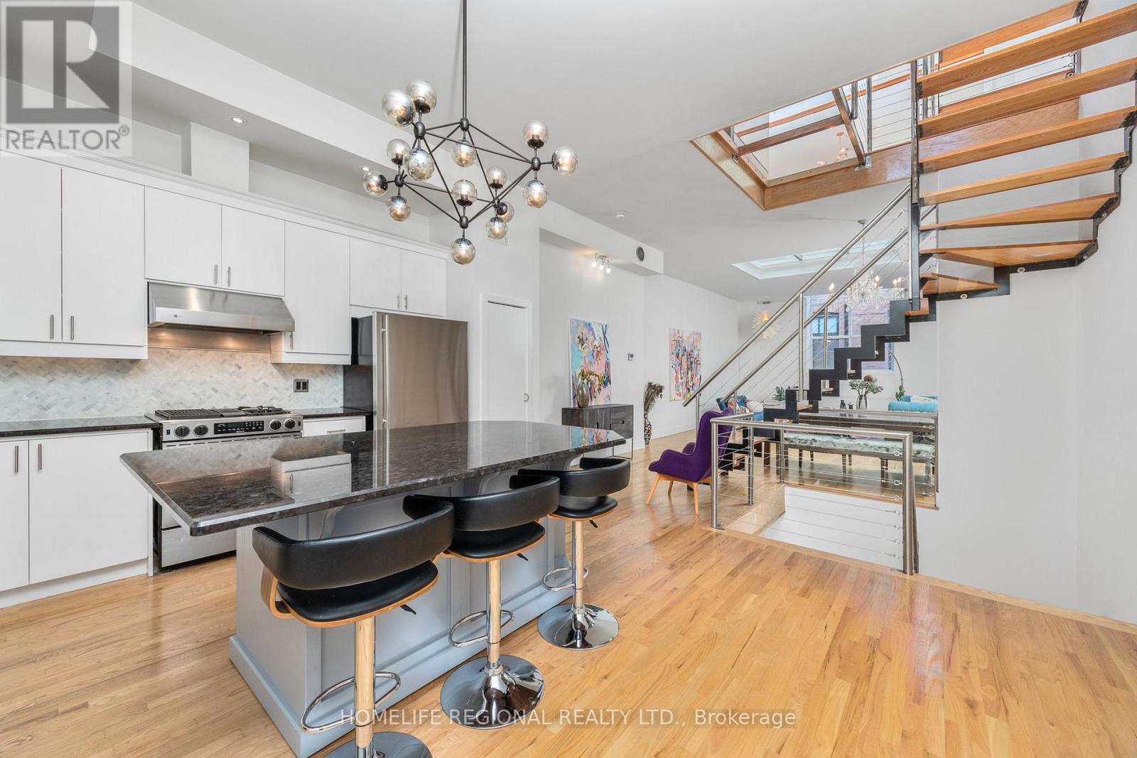 Property at 6 - 62 CLAREMONT STREET image 3