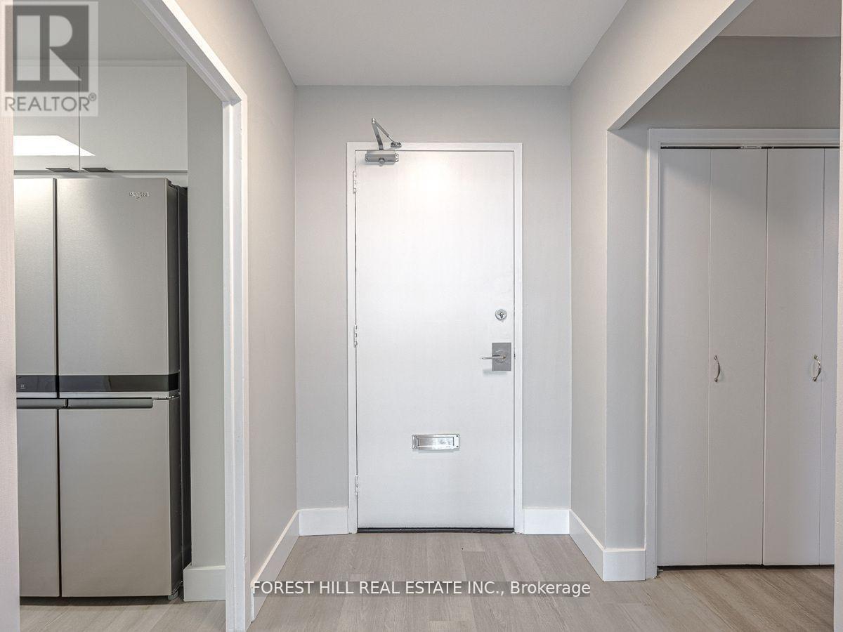 504 - 131 Bloor Street W, Toronto, Ontario  M5S 1R1 - Photo 12 - C12110461