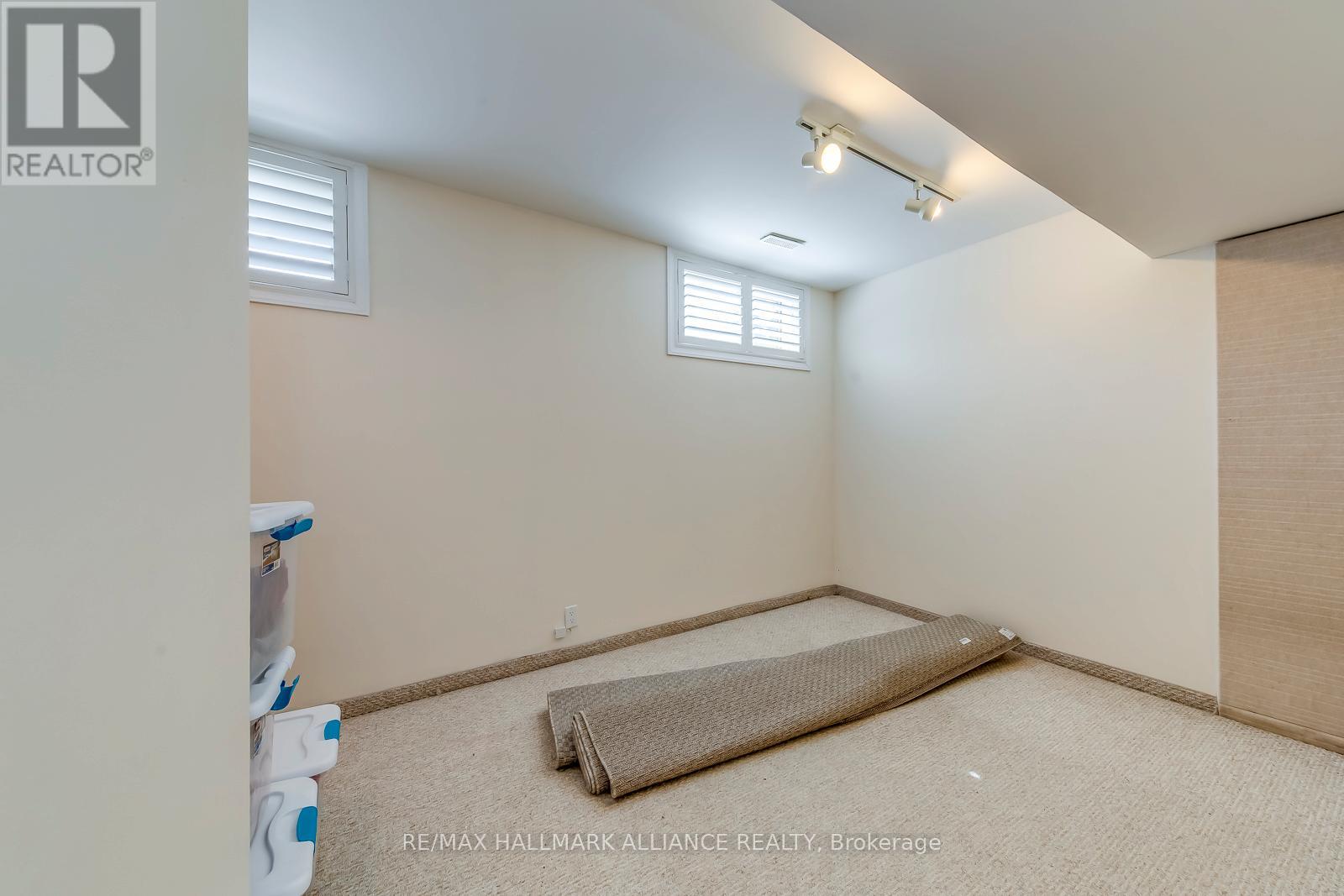 494 Chartwell Road, Oakville (Oo Old Oakville), Ontario  L6J 4A5 - Photo 42 - W12109804