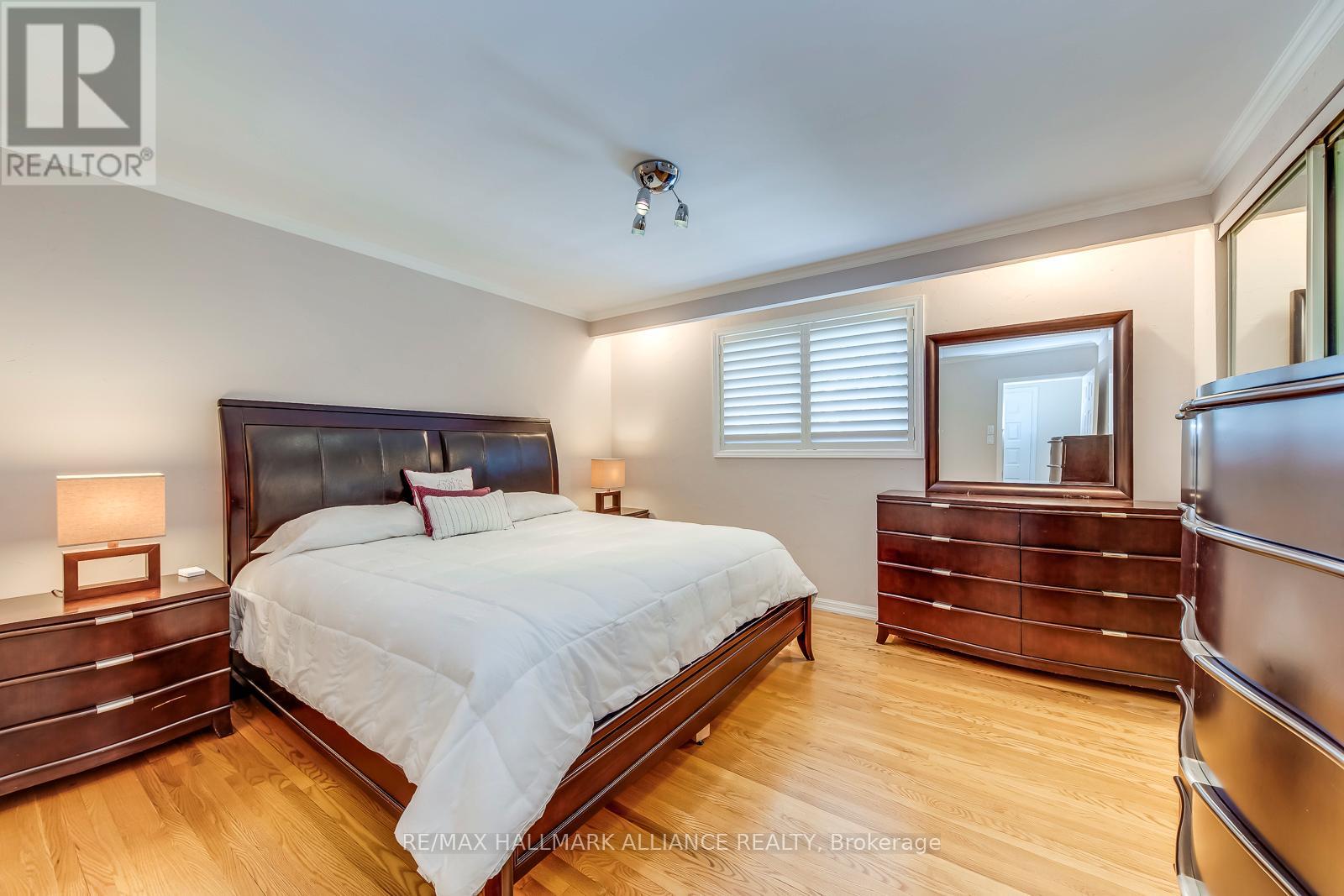 494 Chartwell Road, Oakville (Oo Old Oakville), Ontario  L6J 4A5 - Photo 26 - W12109804