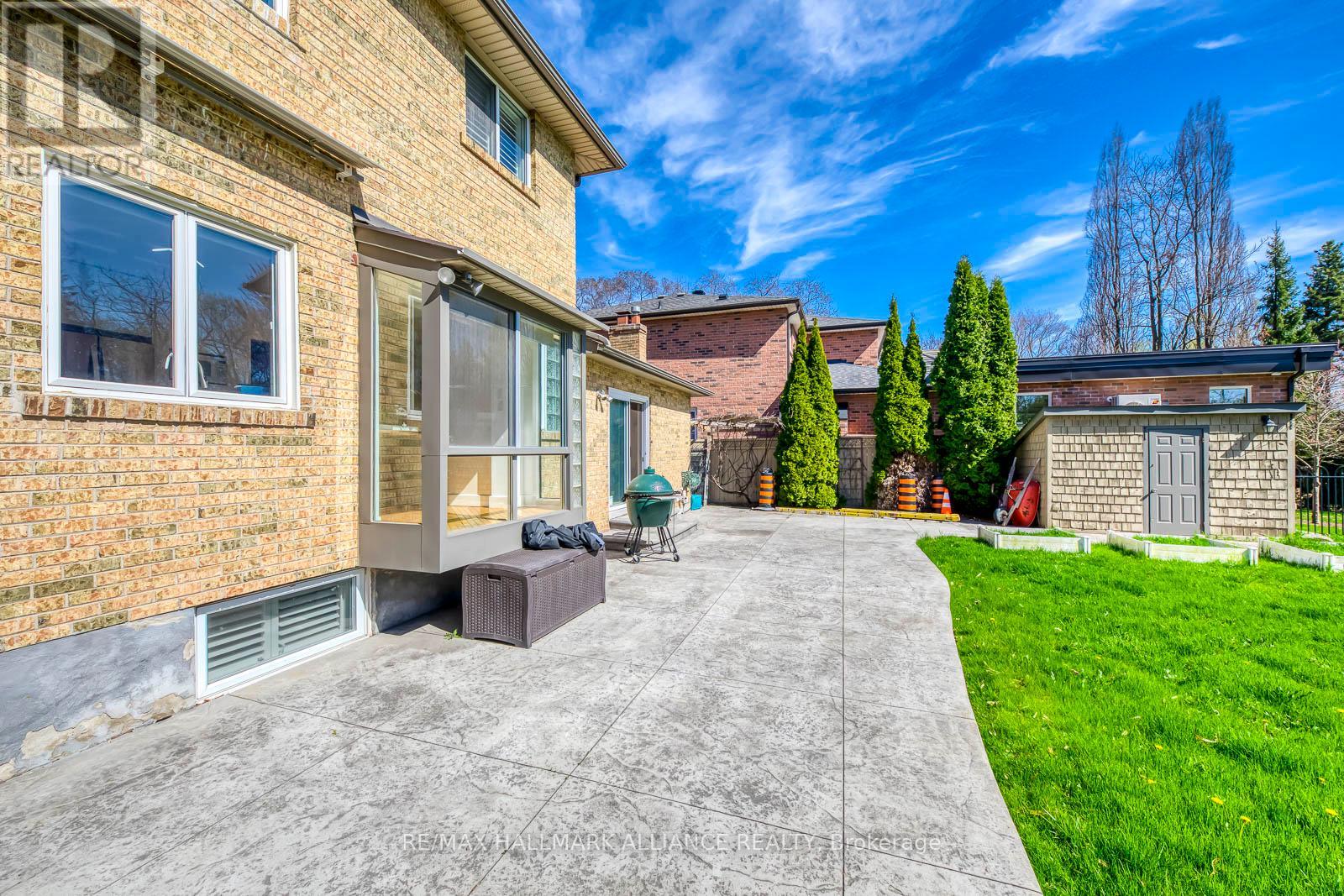 494 Chartwell Road, Oakville (Oo Old Oakville), Ontario  L6J 4A5 - Photo 35 - W12109804