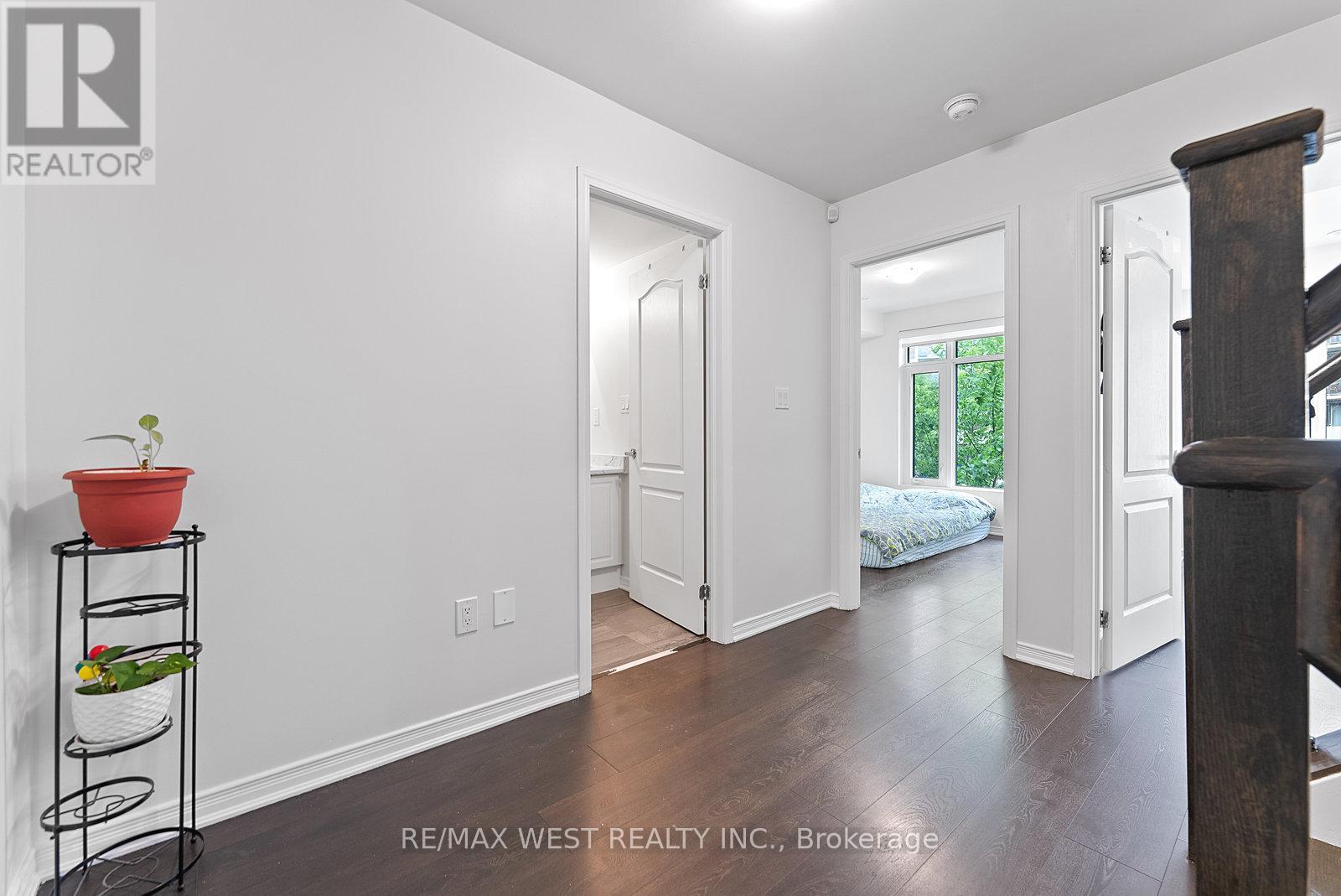 58 - 35 Applewood Lane, Toronto, Ontario  M9C 0C1 - Photo 14 - W12110392