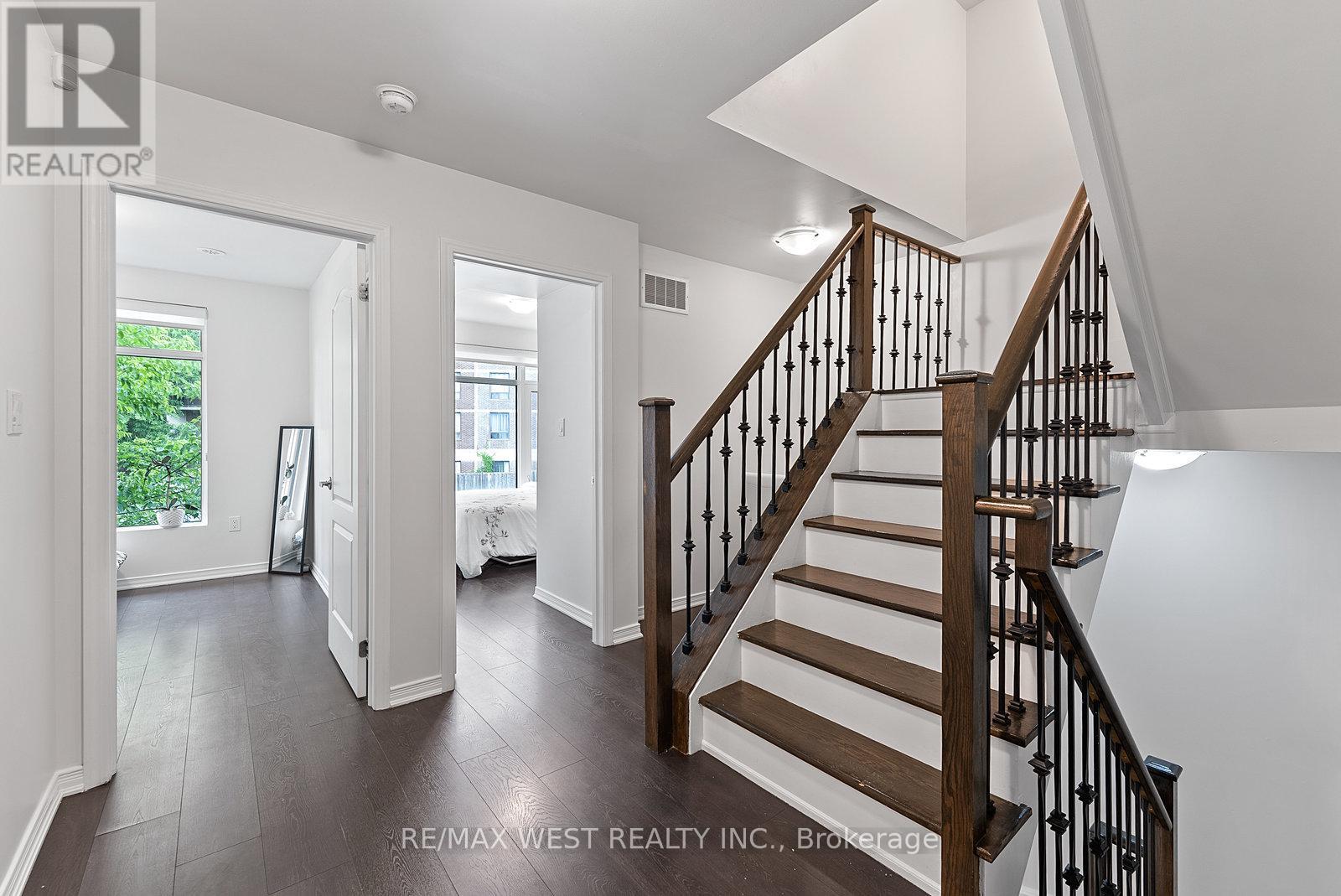 58 - 35 Applewood Lane, Toronto, Ontario  M9C 0C1 - Photo 15 - W12110392