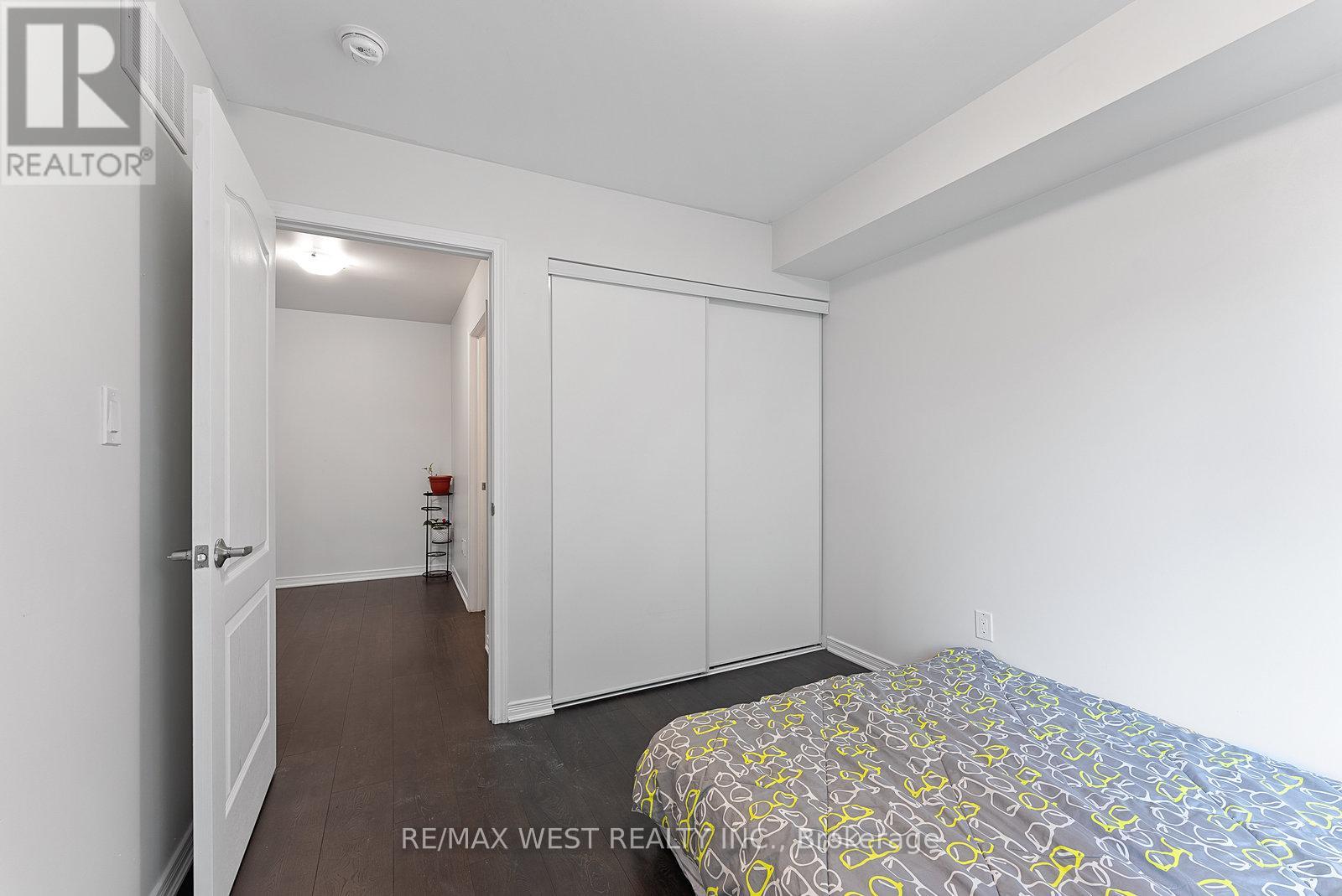 58 - 35 Applewood Lane, Toronto, Ontario  M9C 0C1 - Photo 17 - W12110392
