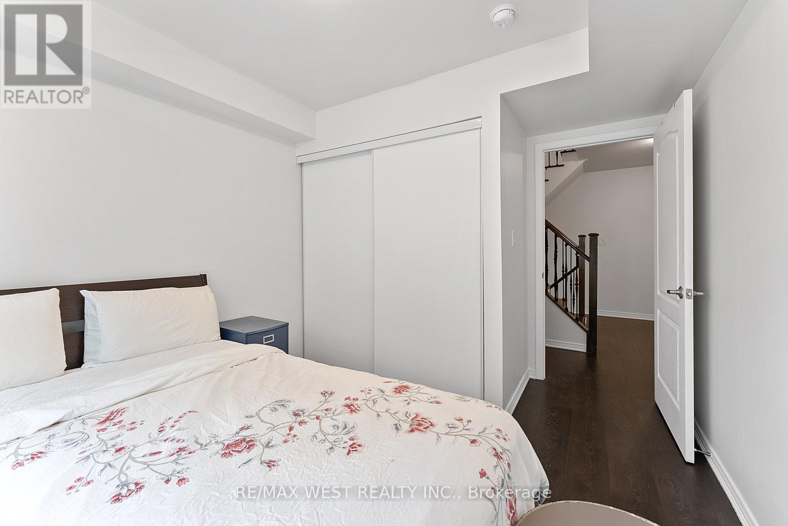58 - 35 Applewood Lane, Toronto, Ontario  M9C 0C1 - Photo 19 - W12110392