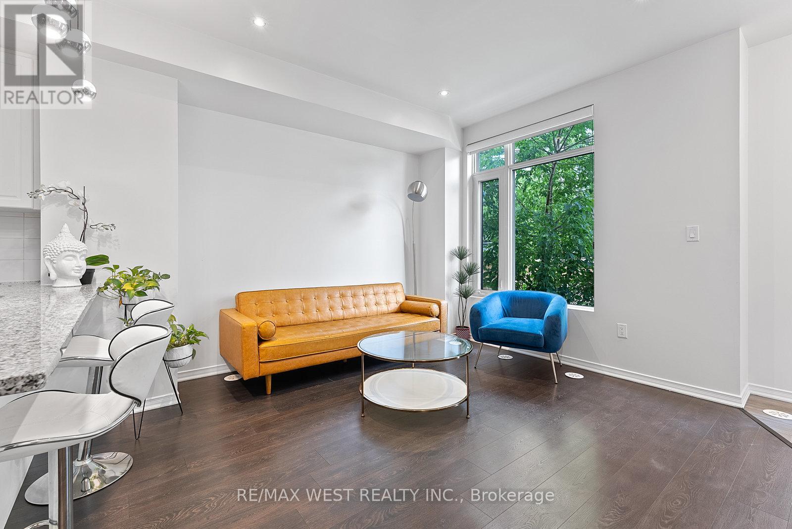 58 - 35 Applewood Lane, Toronto, Ontario  M9C 0C1 - Photo 6 - W12110392