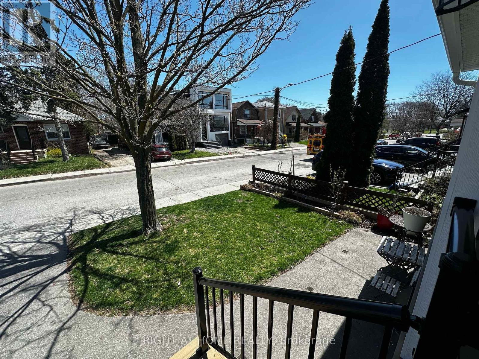 26 Sixteenth Street, Toronto, Ontario  M8V 3J8 - Photo 12 - W12110502