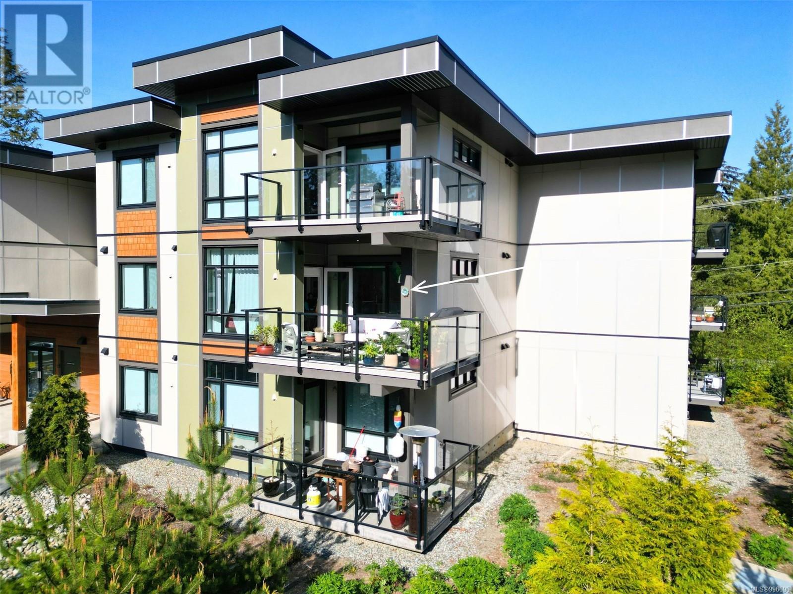 Property at 201 700 Yew Wood Rd image 3