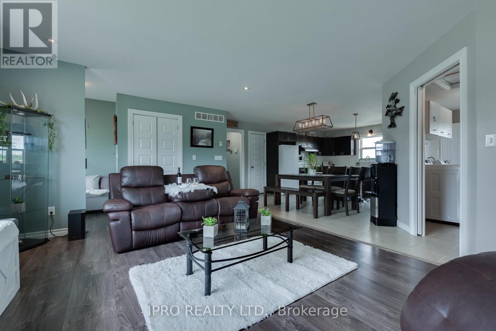 8961 Wellington Road 16, Wellington North, Ontario  N0G 2E0 - Photo 5 - X12110375