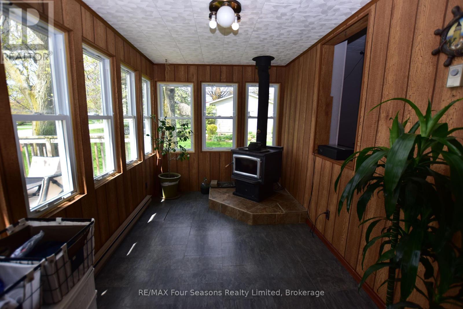 1592 Bruce Saugeen Townline, Saugeen Shores, Ontario N0H 2C5 - Photo 10 - X11975394