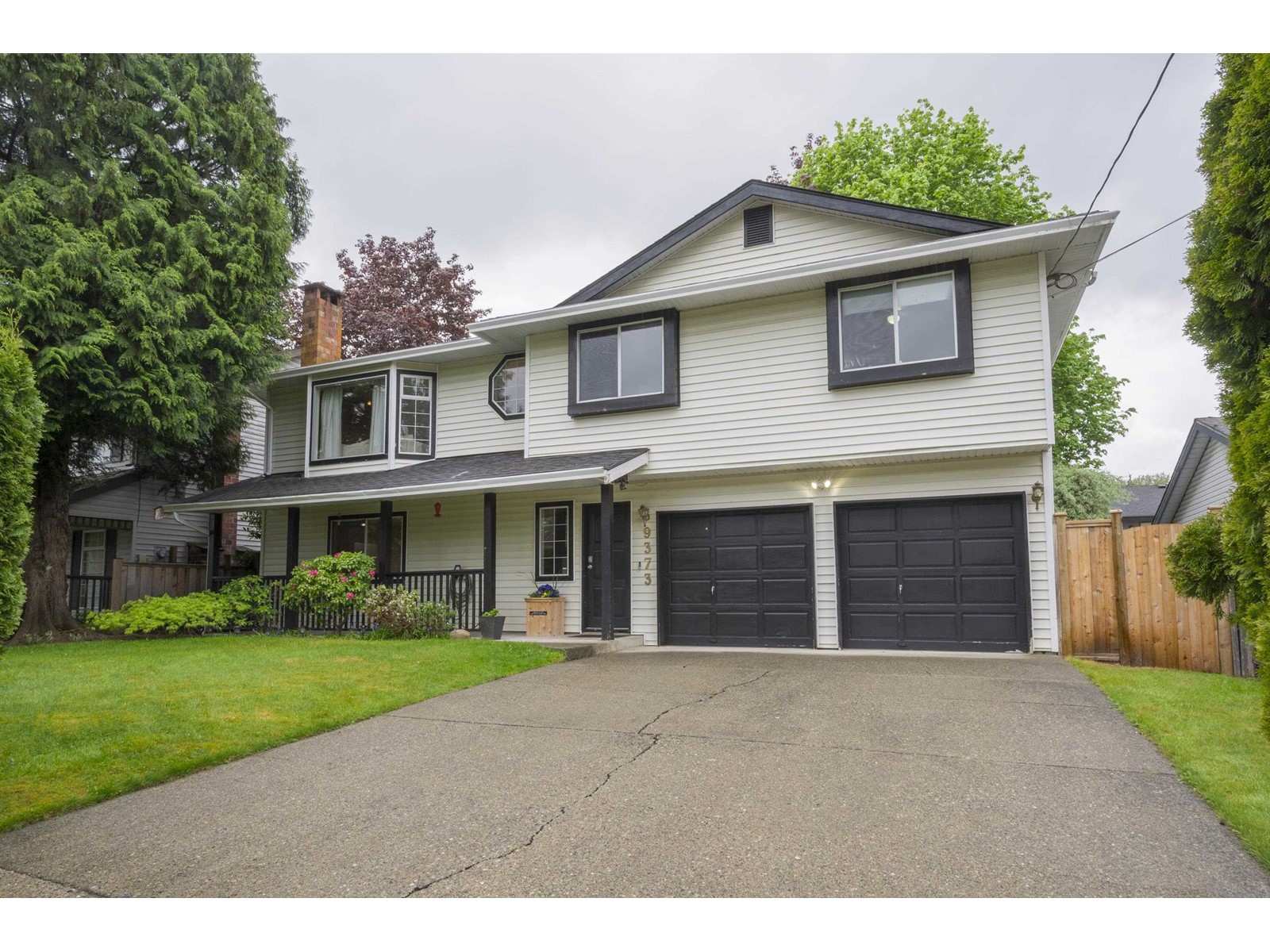 Property at 9373 210 STREET image 2