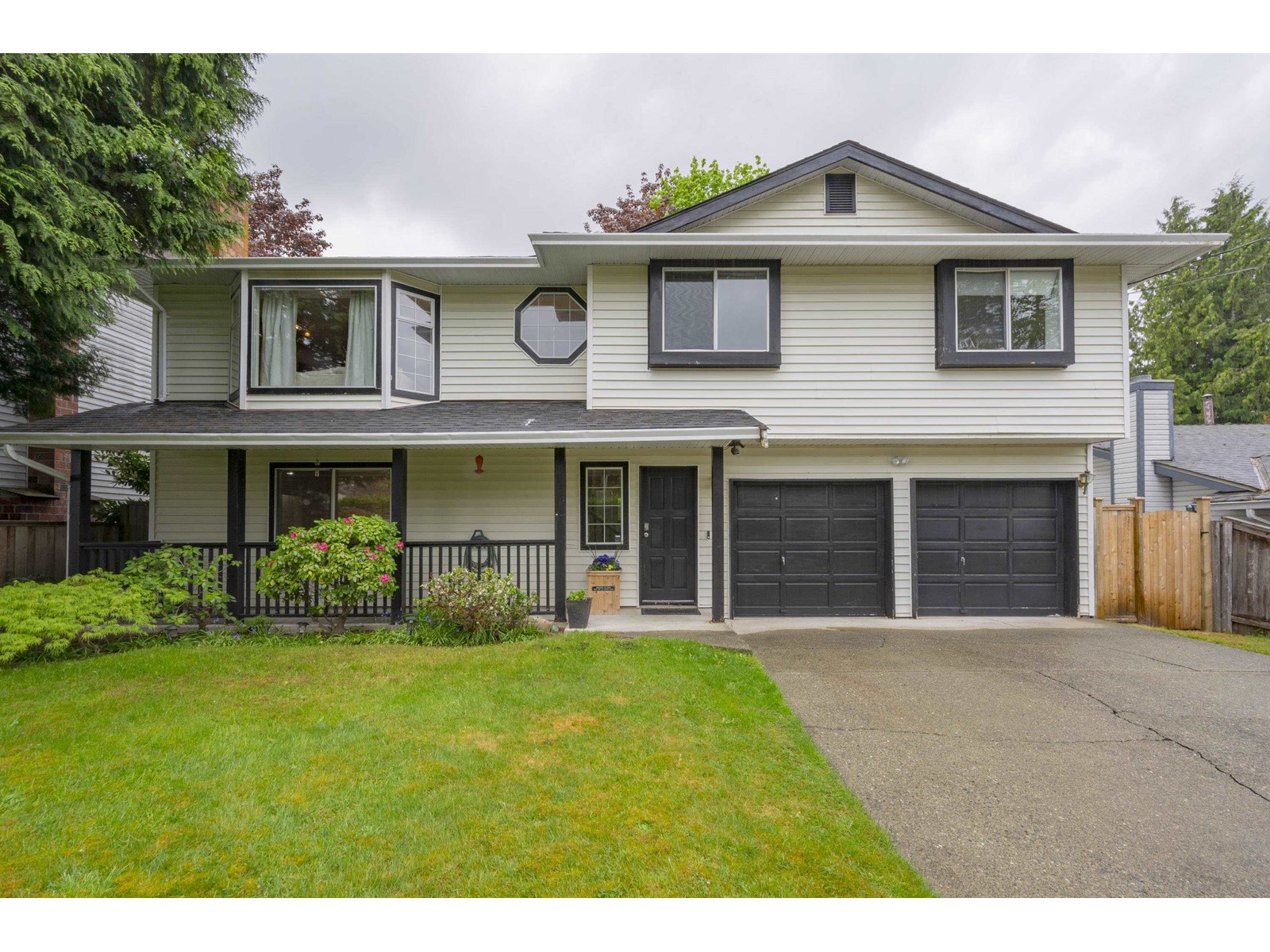 Property at 9373 210 STREET image 3
