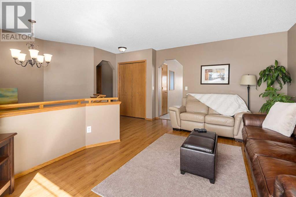 34 Springs Crescent Se, Airdrie, Alberta  T4A 2C2 - Photo 9 - A2213474