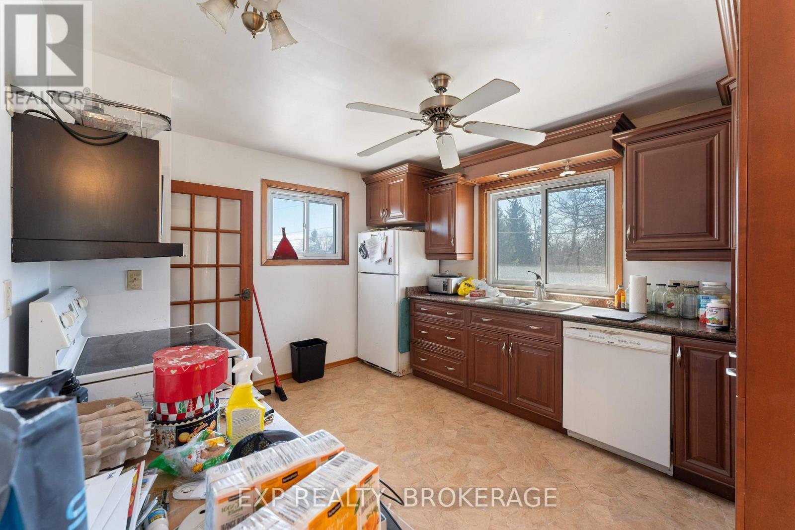 3454 Round Lake Road, South Frontenac, Ontario  K8A 6W8 - Photo 22 - X12110566