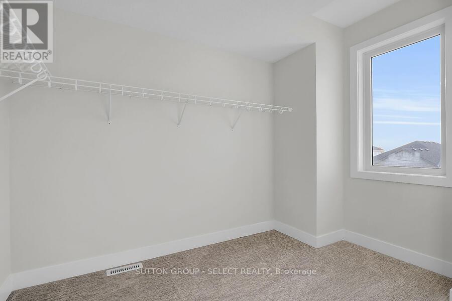 17 - 7966 Fallon Drive, Lucan Biddulph, Ontario  N0M 1V0 - Photo 12 - X12110526