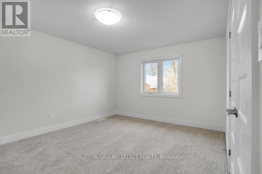 17 - 7966 Fallon Drive, Lucan Biddulph, Ontario  N0M 1V0 - Photo 17 - X12110526