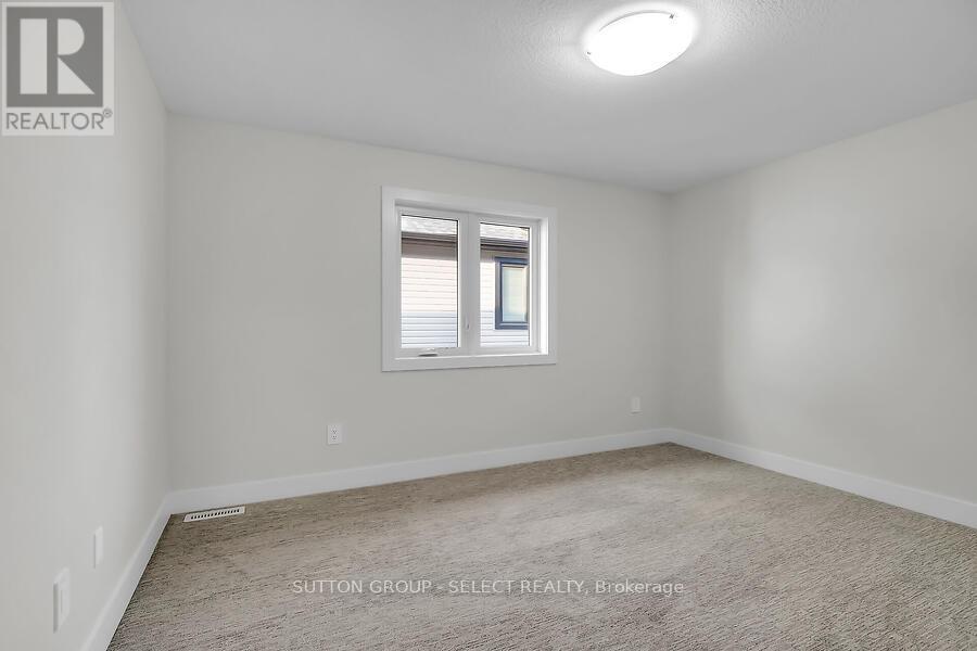 17 - 7966 Fallon Drive, Lucan Biddulph, Ontario  N0M 1V0 - Photo 18 - X12110526
