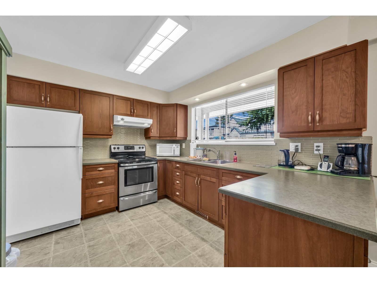27098 29 Avenue, Langley, British Columbia  V4W 3C3 - Photo 7 - R2995660