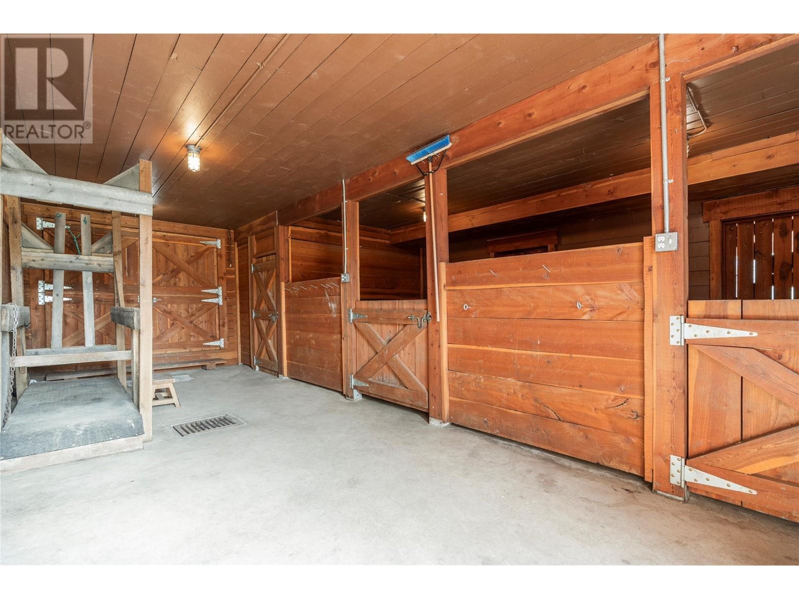 1768 Otter Lake Road, Spallumcheen, British Columbia  V4Y 0N4 - Photo 81 - 10343139