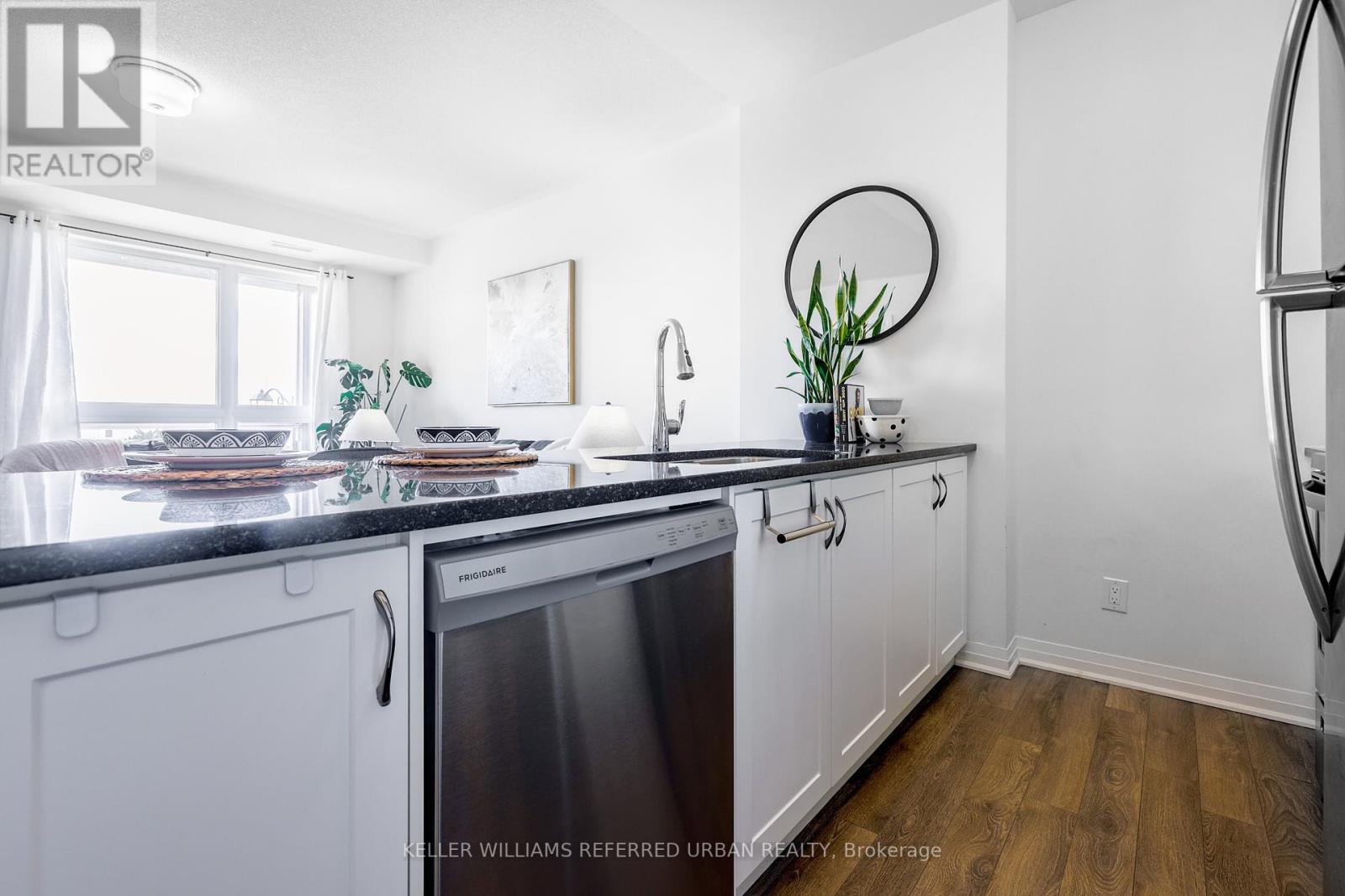 206 - 2 Adam Sellers Street, Markham, Ontario  L6B 1P2 - Photo 8 - N12089366