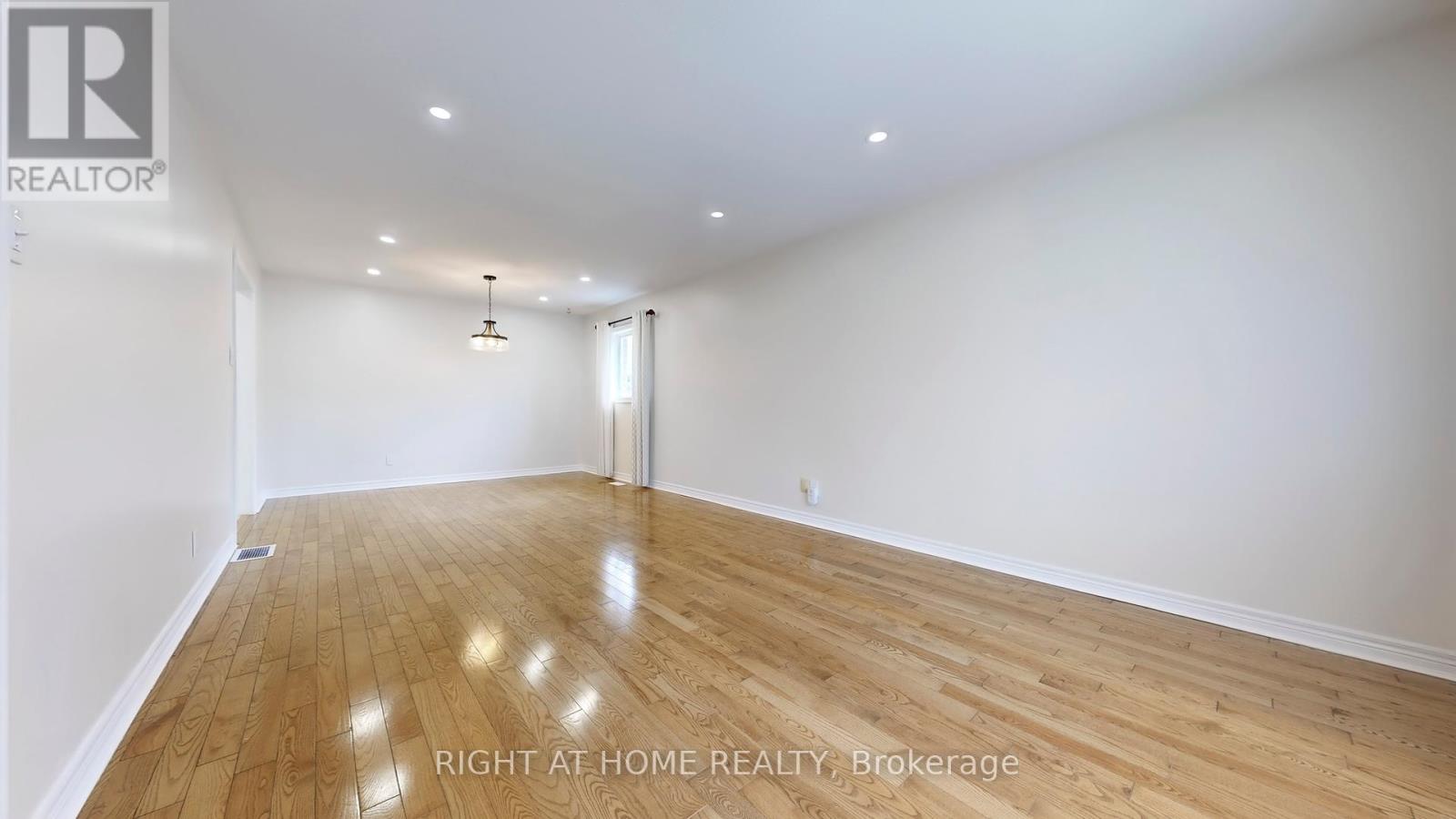 Main Floor - 381 Leacock Drive, Barrie, Ontario  L4N 5S6 - Photo 12 - S12108604