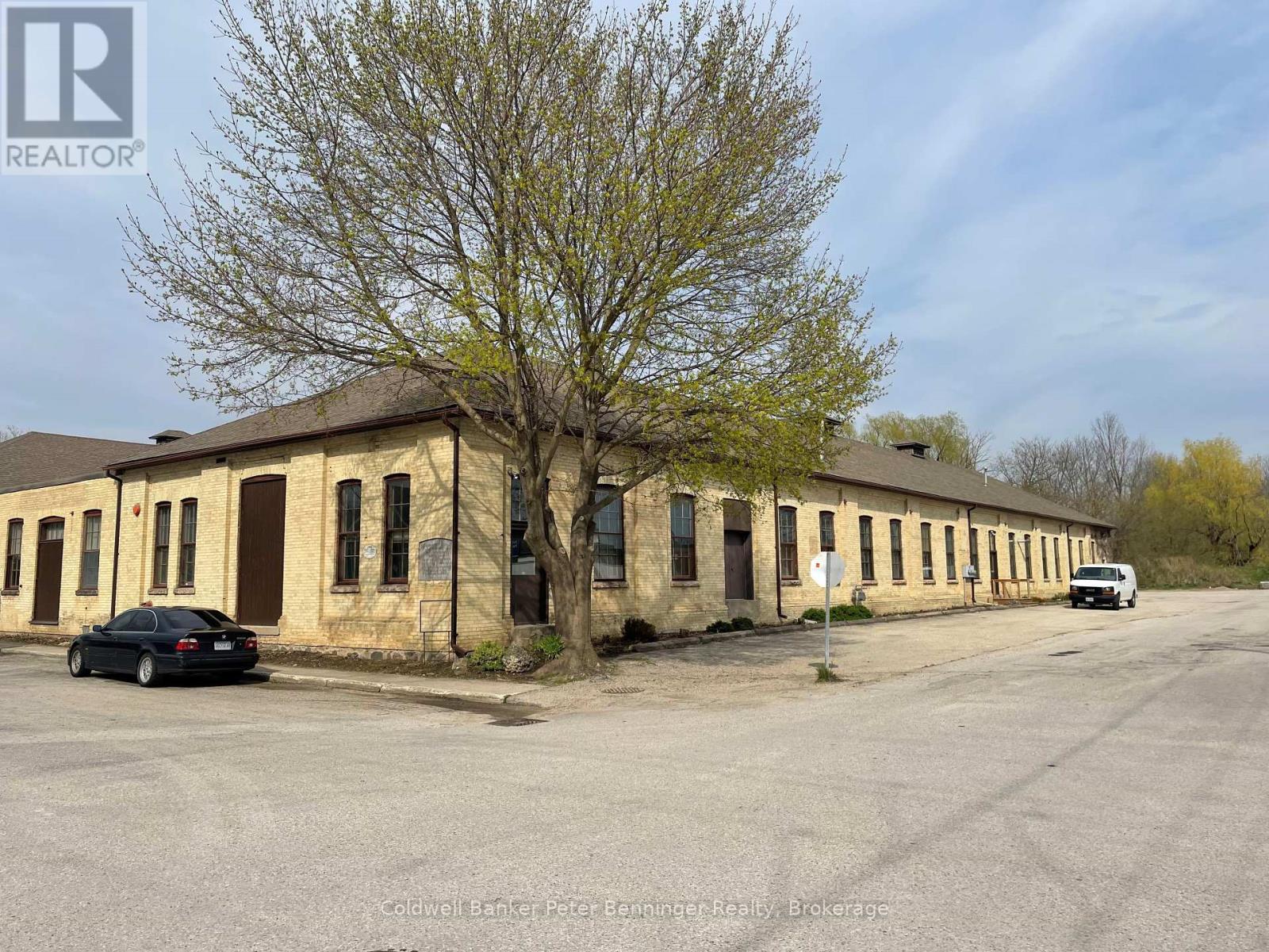106 Colborne Street N, Brockton, Ontario  N0G 2V0 - Photo 2 - X11932440