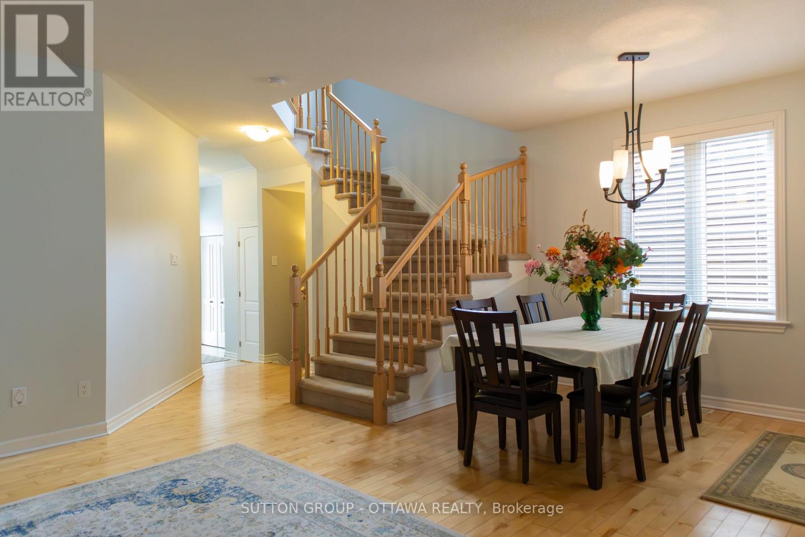 Property at 654 MOORPARK AVENUE image 4