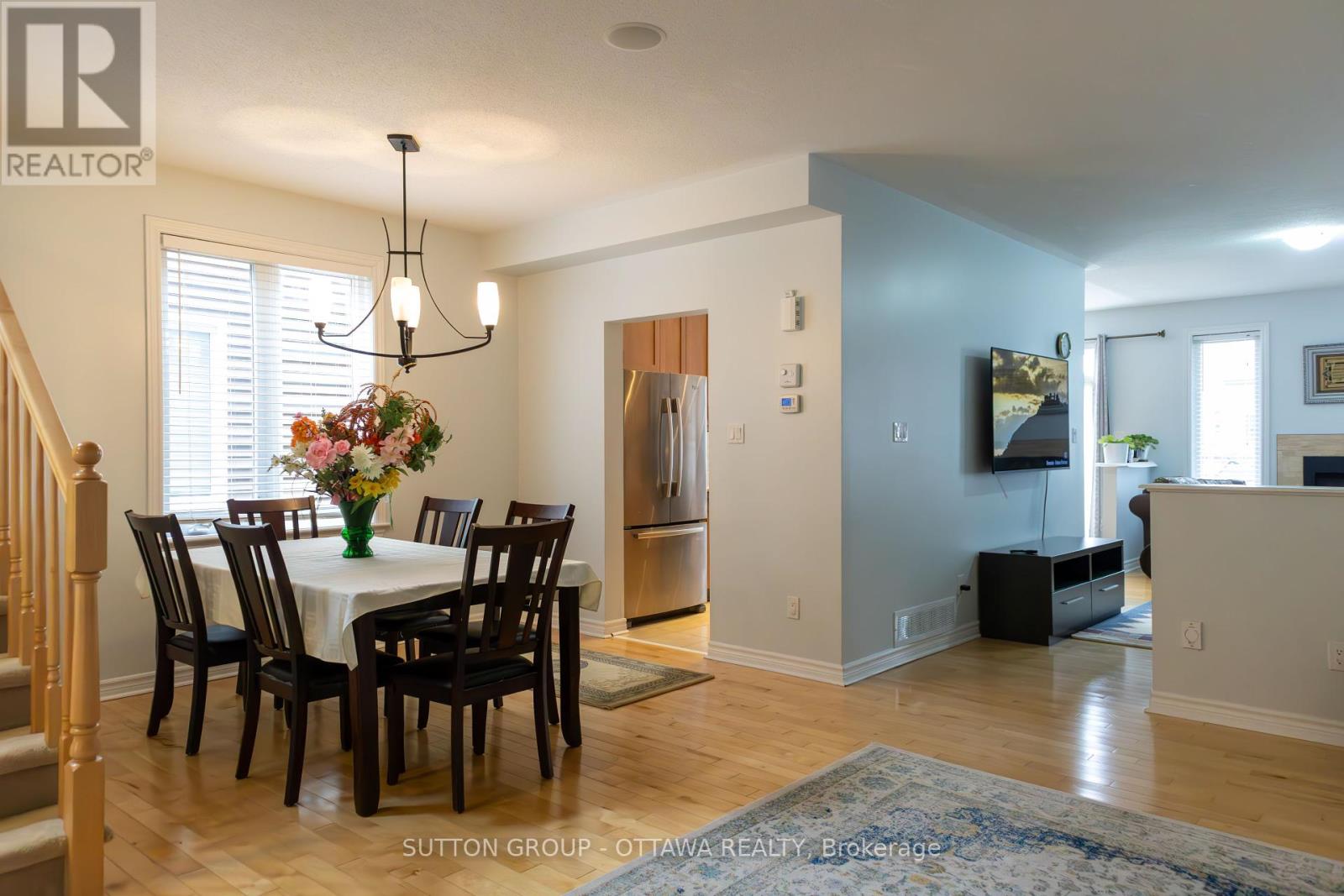 Property at 654 MOORPARK AVENUE image 5