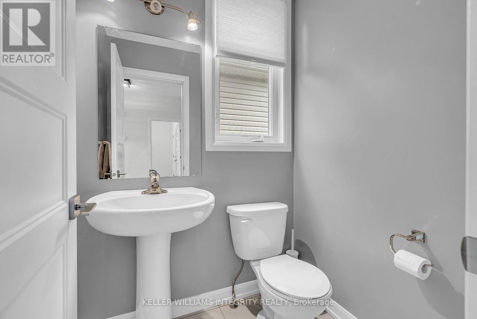 Property at 176 ONYX CRESCENT image 5