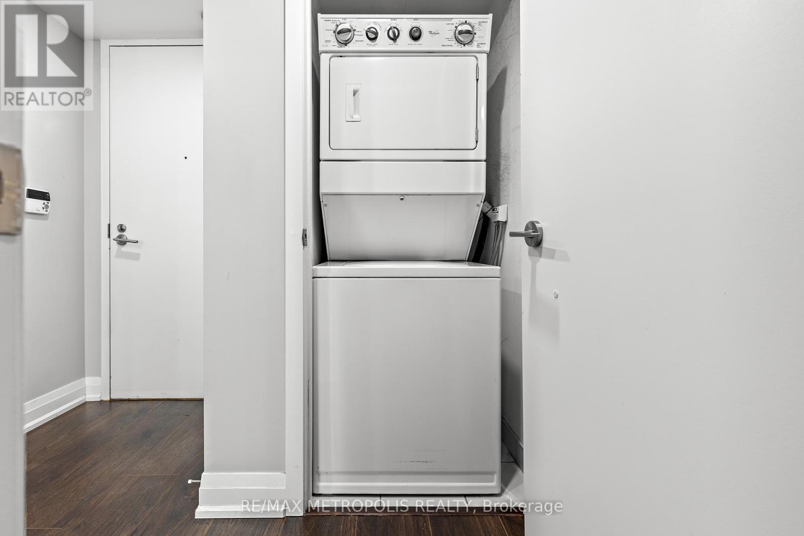 678 - 209 Fort York Boulevard, Toronto, Ontario  M5V 4A1 - Photo 26 - C12110580